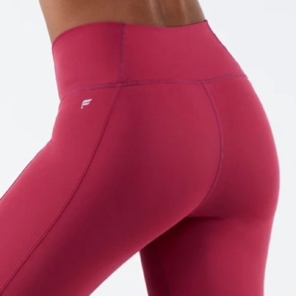 Fabletics high waisted pure Luxe ruched 7/8 leggings, small - Picture 2 of 8